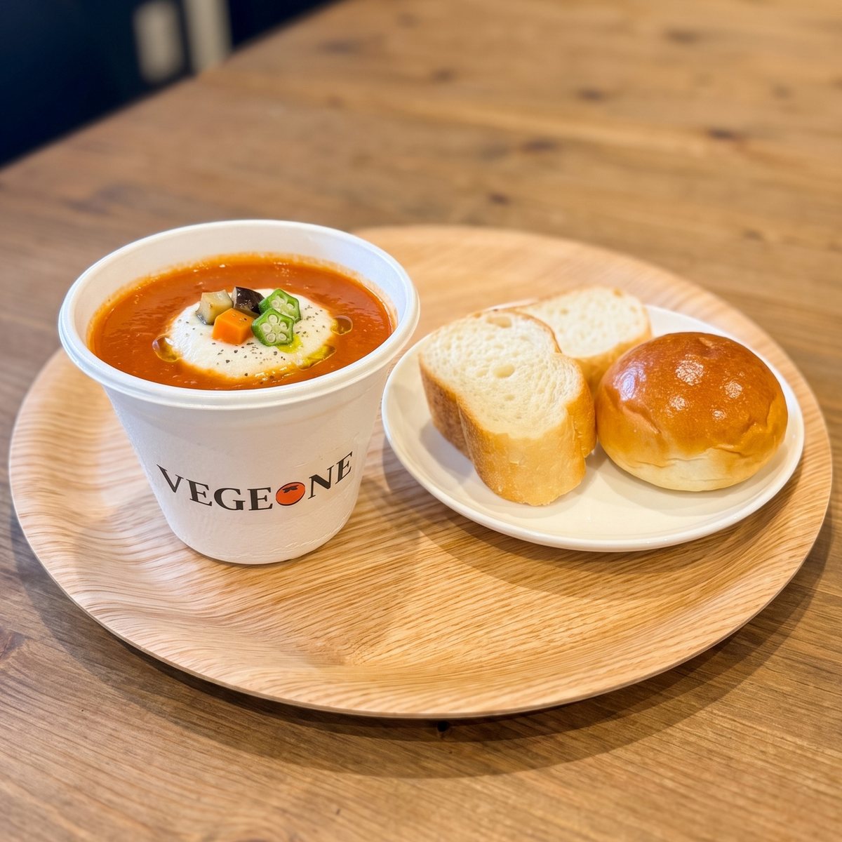 ランチセット(スープ1種+本日のパン)